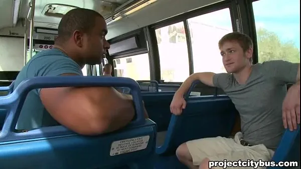 Melhores PROJETO ÔNIBUS DA CIDADE - Sexo gay interracial em um ônibus melhores vídeos