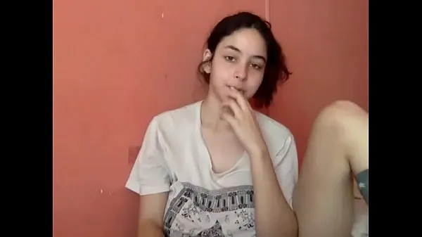 Τα καλύτερα Adorable teen girl lives boobs shows καλύτερα βίντεο