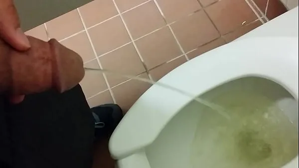 Meilleures Pisser dans une autre toilette publique meilleures vidéos