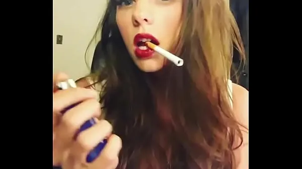 ดีที่สุด Hot girl with sexy red lips วิดีโอที่ดีที่สุด