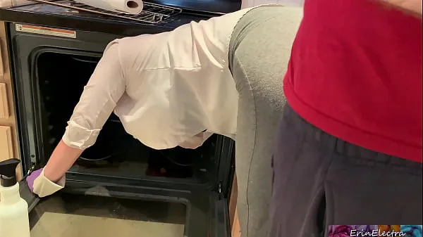 Best Stepmom is horny and stuck in the oven - Erin Electra best Videos