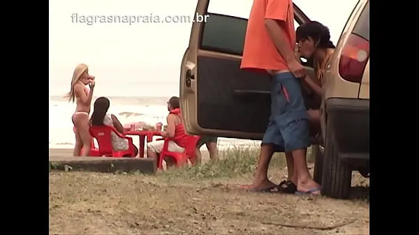 I migliori Coppia impertinente fa sesso orale in pubblico sulla spiaggia di Mongaguá - SPvideo migliori