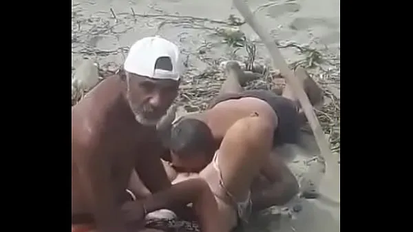 Bedste Caught on the beach bedste videoer