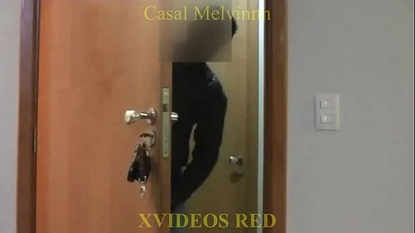 En iyi Casada provocando o entregador. Marido escondido no quarto (áudio originalen iyi Videolar