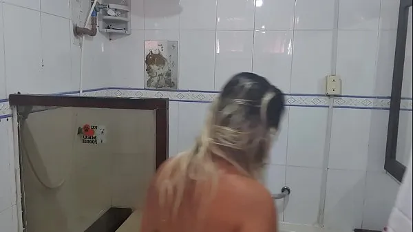 أفضل I couldn't resist and filmed my bride's sister in the bath أفضل مقاطع الفيديو