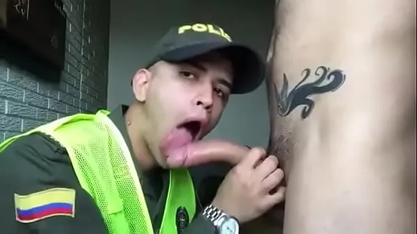 Najlepšie Colombian policeman gives a blowjob najlepšie videá