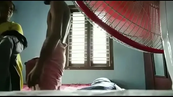 Parhaat Young mallu boy invites horny lover home parhaat videot