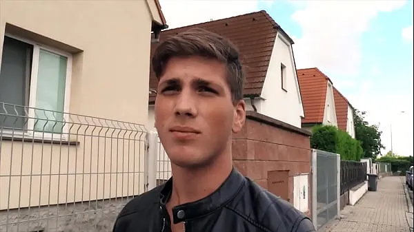 Beste Sexy Twink beugt sich über Stöhnen, als er seinen Arsch für etwas Geld in der Öffentlichkeit hart gerammt bekommt - CZECH HUNTER 557beste Videos