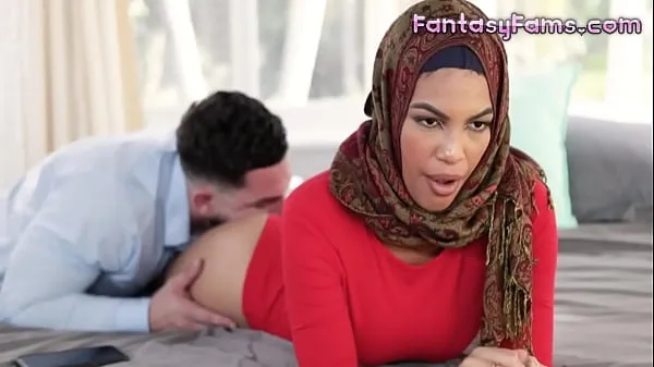 بہترین Fucking Muslim Converted Stepsister With Her Hijab On - Maya Farrell, Peter Green - Family Strokes بہترین ویڈیوز