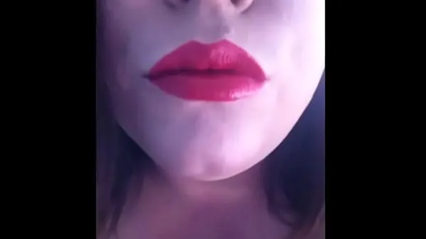 Los mejores Está loco por los labios! BBW Tina Snua habla sucio con lápiz labial rojo mejores vídeos