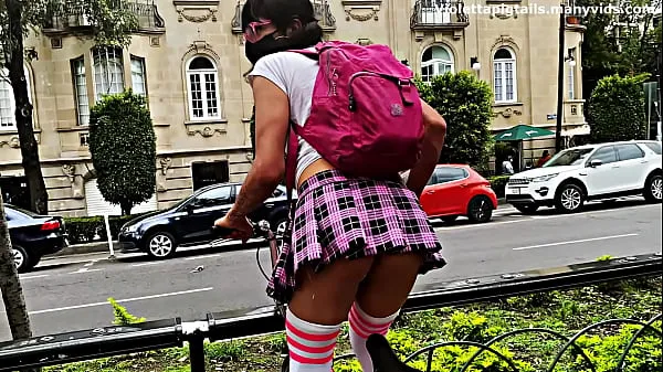 Los mejores Paseando por la ciudad con putifalda y plug anal mejores vídeos