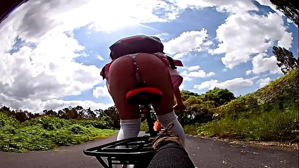 Los mejores Paseo en bicicleta mostrando las bragas, este viejito me queria coger, CUMSHOT AL AIRE LIBRE mejores vídeos