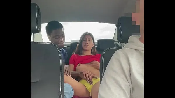 Beste Latina-Paar beim Ficken in einem Taxi in Madrid erwischtbeste Videos