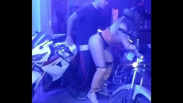 Best MOTORCYCLIST HAVING SEX WITH HIS MECHANIC best Videos