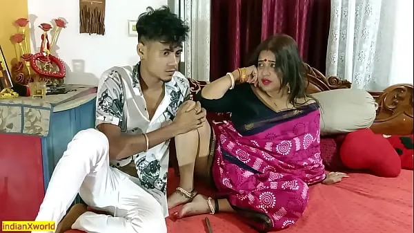 Лучшие Индийская новая мачеха и молодой паренек, горячий XXX секс! трахает мачеху лучшие видео