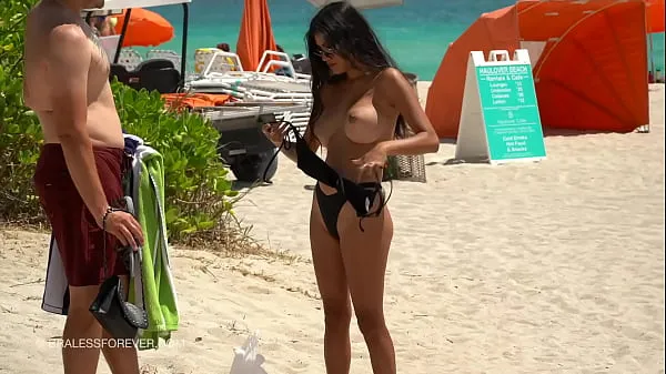 최고의 Huge boob hotwife at the beach 최고의 비디오