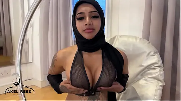 Лучшие Арабскую мусульманскую девушку в хиджабе жестко трахнул мускулистый мужчина лучшие видео