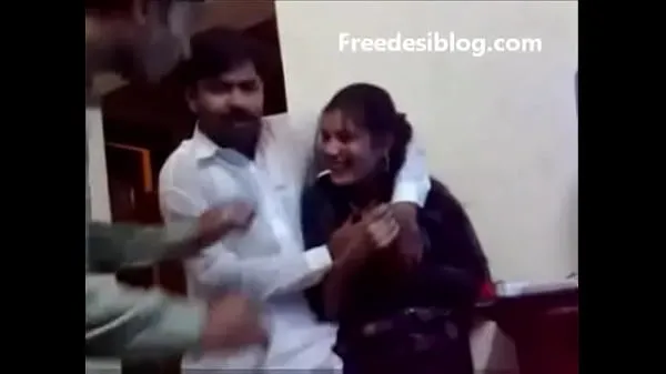 Bedste Pakistani Desi girl and boy enjoy in hostel room bedste videoer